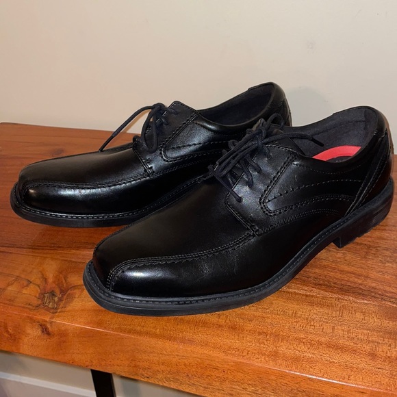 Rockport Other - NEW with flaw, rockport men’s lace up dress shoes
